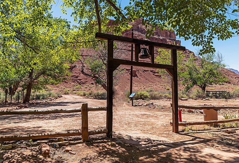 File:Lonely Dell Ranch Entrance At Lees Ferry, Arizona.jpg