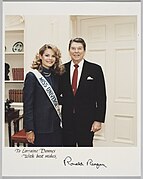 ‎ New Zealand Miss Universe Lorraine Downes, President Ronald Reagan