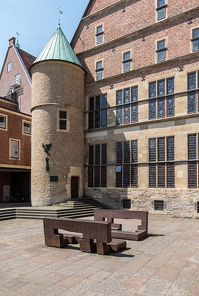 File:Münster, Skulptur -Toleranz durch Dialog- -- 2016 -- 2479.jpg