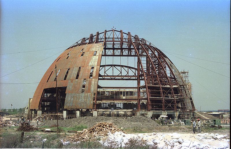 File:Main Auditorium Under Construction - Convention Centre Complex - Science City - Calcutta 1995-03-31 165.JPG