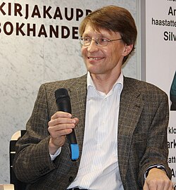 Markus Nummi Helsingin Akateemisessa kirjakaupassa 2010.