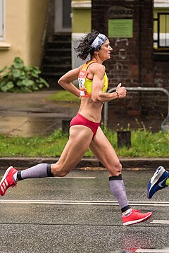 Marta Esteban beim Hamburg Marathon 2019.jpg