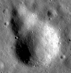 Uma foto da sonda Lunar Reconnaissance Orbiter.