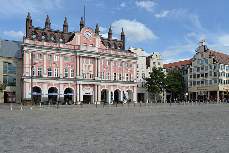 File:Mecklenburg-Vorpommern Rostock Rathaus 01.jpg