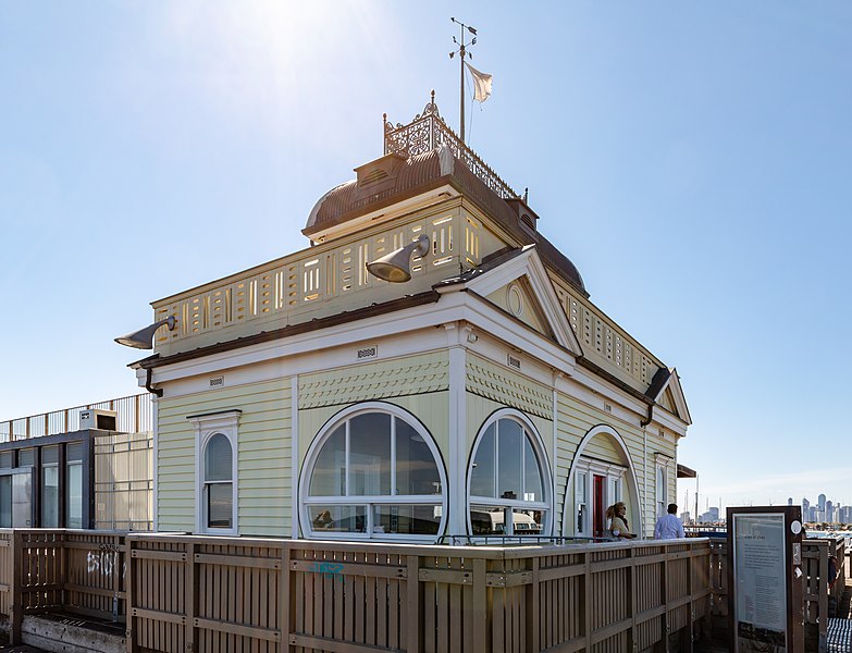 File:Melbourne (AU), St Kilda Pier, Pavilion -- 2019 -- 1594.jpg