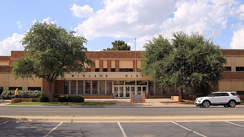 File:Midland High School Midland Texas 2021.jpg