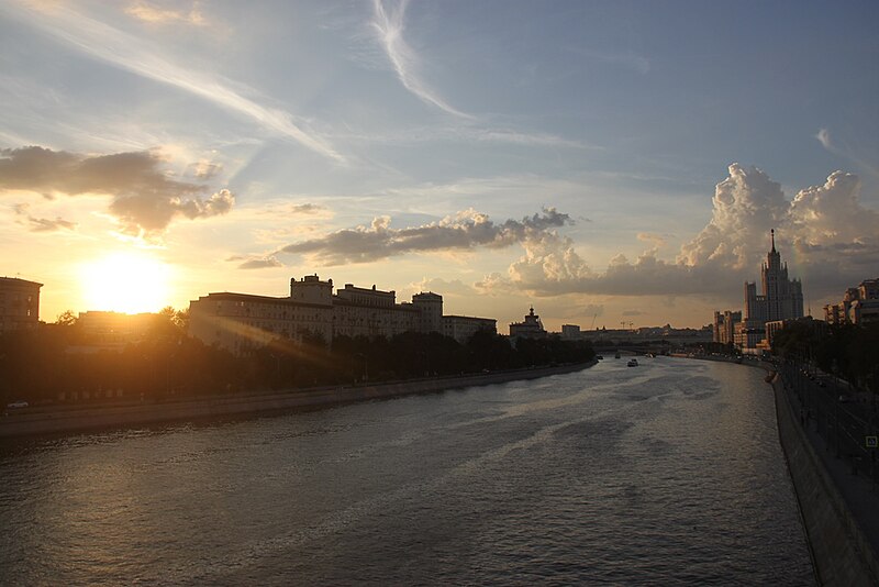 File:Moscow, view north-west from Bolshoy Krasnokholmsky Bridge (29991057628).jpg