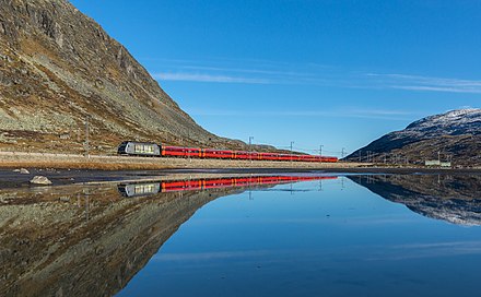 "Bergensbanen", the Bergen railway line, runs along the northern edge of Hardangervidda and offers access to areas not available by car. Popular transport for back country skiing in winter and until mid May.