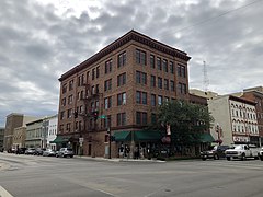 Niles Building