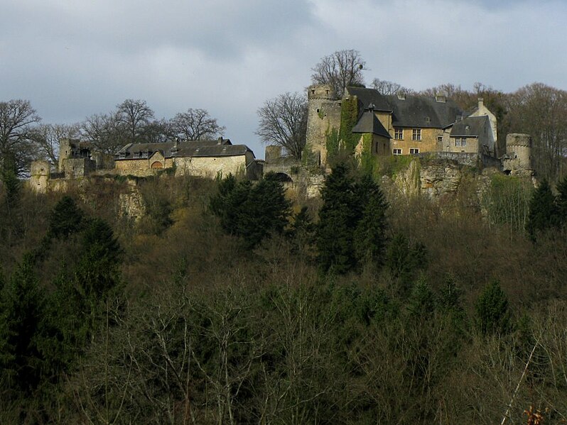 File:Old castle, Ansembourg, Luxembourg.jpg