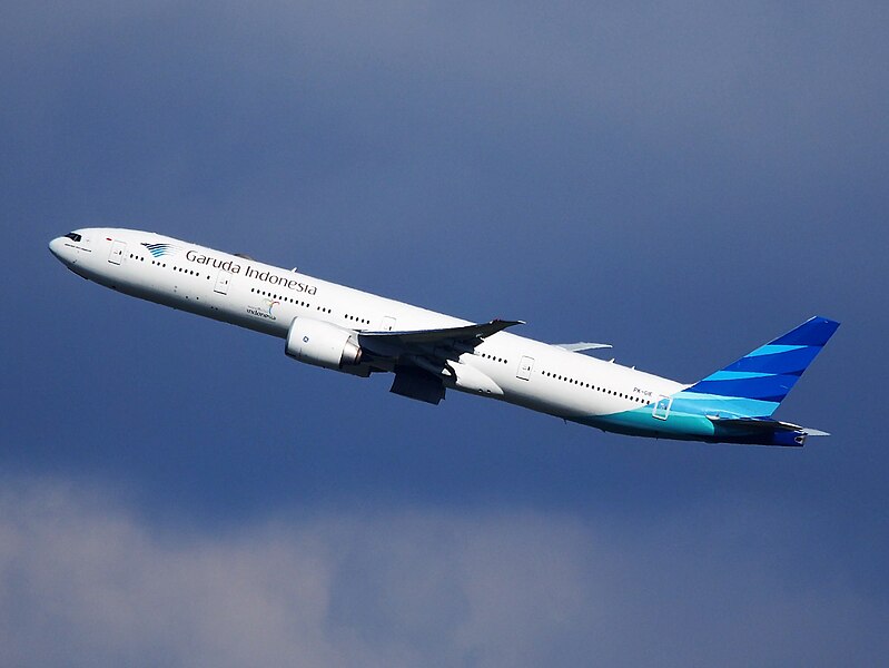 File:PK-GIE Garuda Indonesia Boeing 777-3U3(ER) cn29147, Take off from Schiphol (AMS - EHAM), The Netherlands.JPG