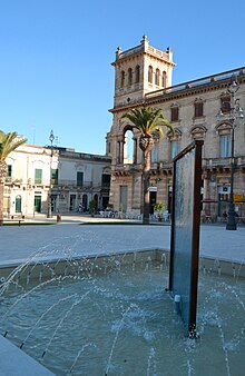 Palazzo Antonio Bruno in Piazza Unità d'Italia