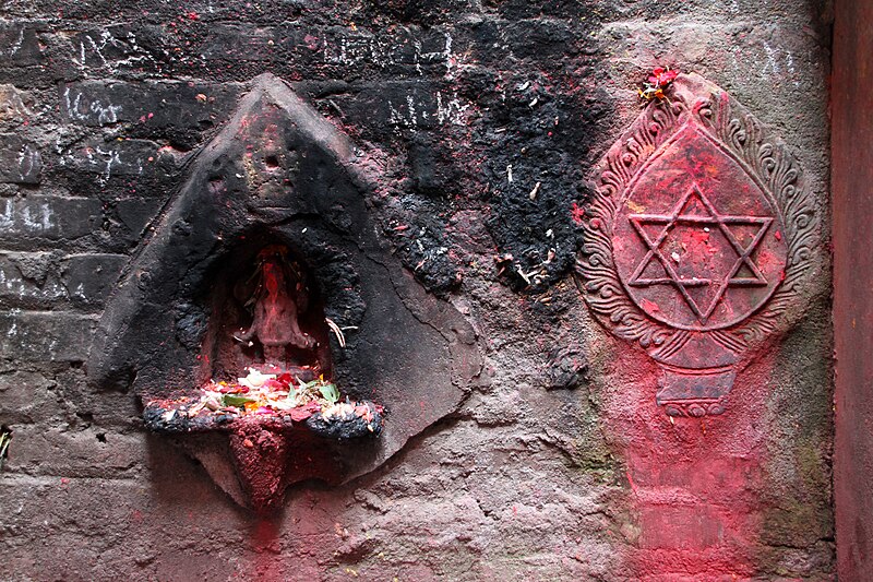 File:Patan-Shivaheiligtum-12-Hexagramm-Shakti und Shiva-2013-gje.jpg