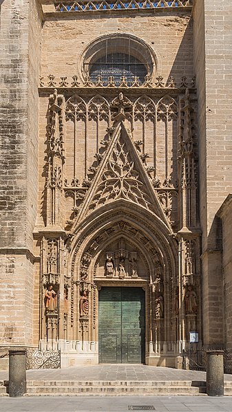 File:Portail du baptême cathédrale Seville Spain.jpg