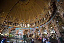 Fájl:Praha_station_Art_Nouveau_building.jpg