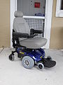 Elektrisk rullestol med oppladbart batteri