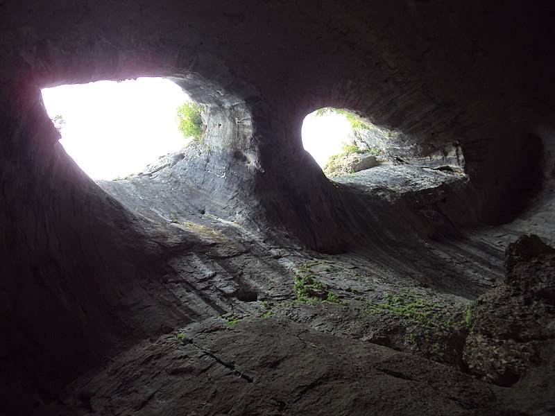 File:Prohodna cave 081.jpg