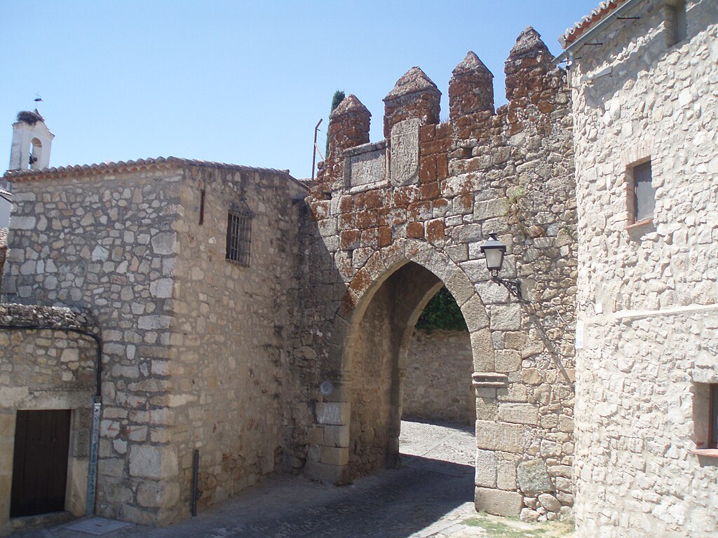 Puerta de San Andrés de la muralla de Trujillo. (Cáceres)