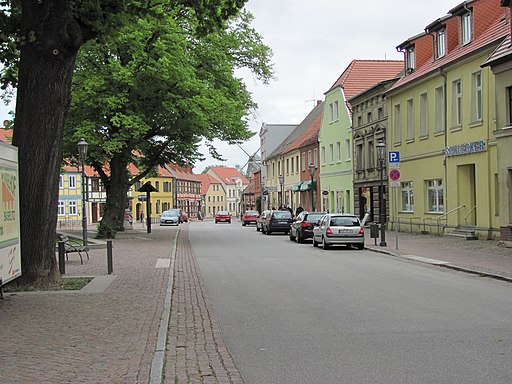 Röbel Kirchplatz und Hohe Straße