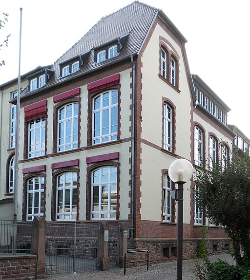 RüsselsheimMainSchulstr2