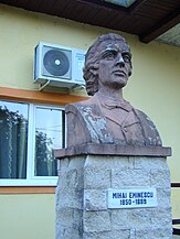 Bustul lui Mihai Eminescu