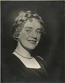 Ragnhild Hald - ca. 1935-1940 - Thorleif Wardenær - Museum di Oslo - TM.T03249 (dipotong).jpg