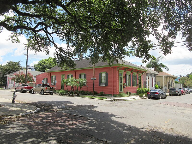 File:Rampart Street Bywater House New Orleans July 2017.jpg