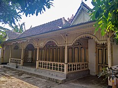 Rumah Tradisional Yusuf Sudirman (1).jpg