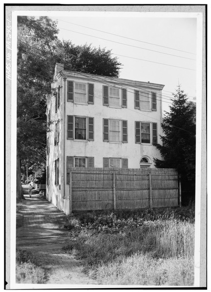 File:SOUTH FRONT AND WEST SIDE - Matlack-Townsend House, 225 North Matlack Street, West Chester, Chester County, PA HABS PA,15-WCHES,10-1.tif