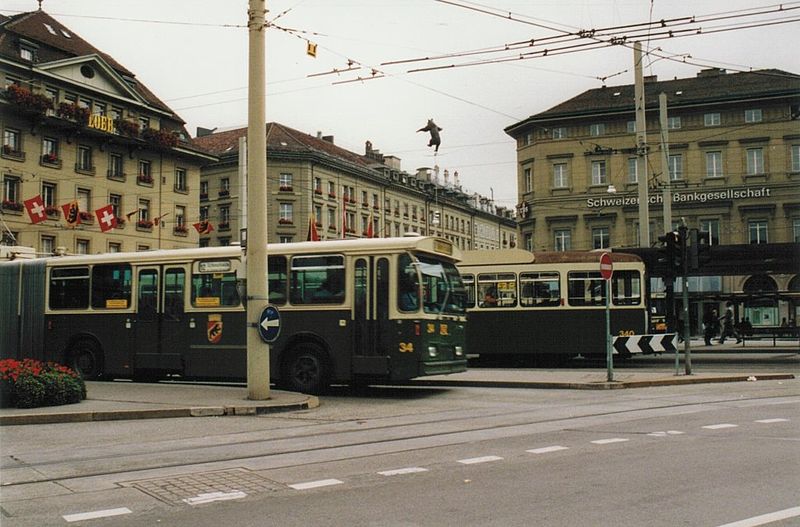 File:SVB-Gelenktrolleybus 34 1992.jpg