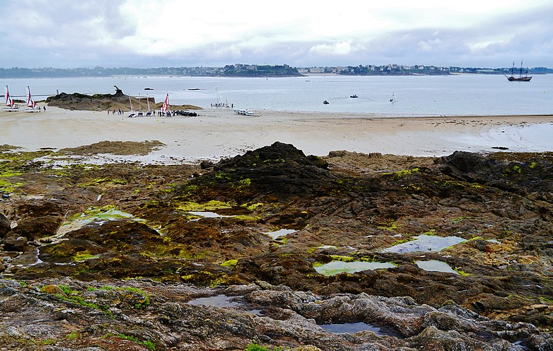 File:Saint-Malo Côté Ouest 01.jpg