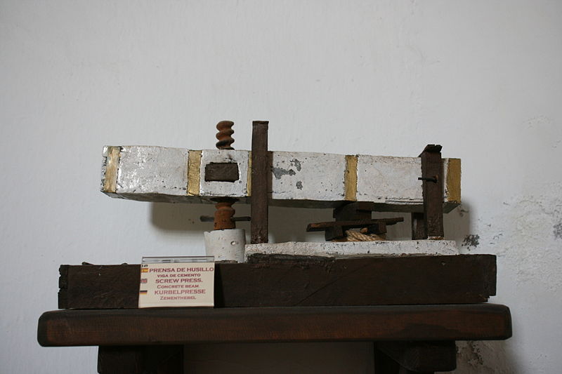 File:San Bartolomé - LZ30 - El Grifo - Museo del Vino 04 ies.jpg