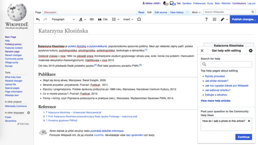 Skärmbild av hjälppanelen (öppen) på tjeckiska Wikipedia.