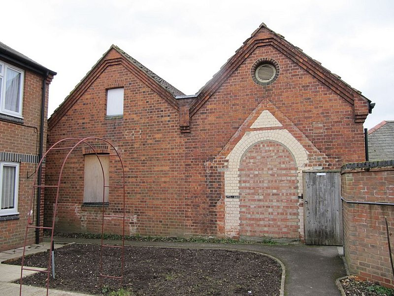 File:Side of the pumping station - geograph.org.uk - 1724701.jpg