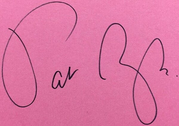 Image: Signature of Pat Suzuki on a 4" x 6" index card, October 30, 1976 (cropped to signature)