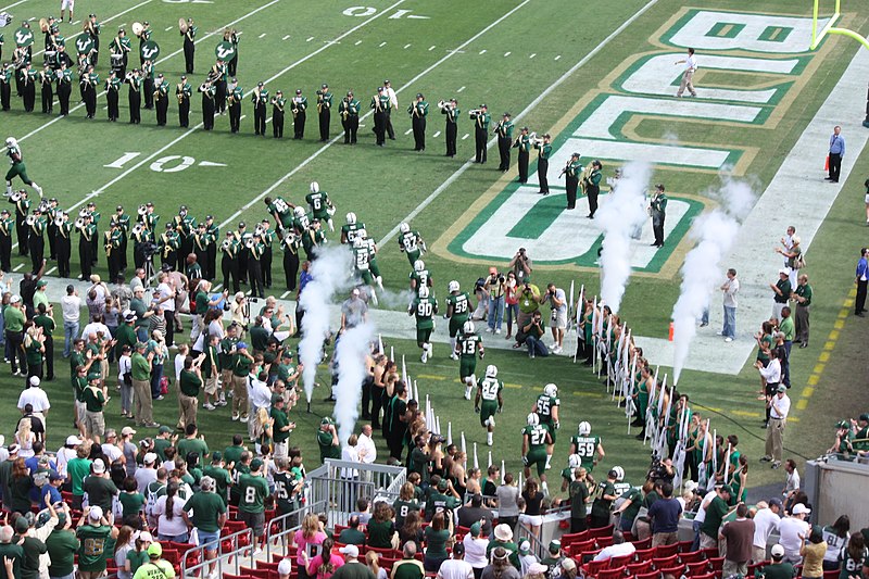 File:South Florida Bulls vs Pittsburgh Panthers, 20 November 2010 - IMG 2256 (5208538035).jpg