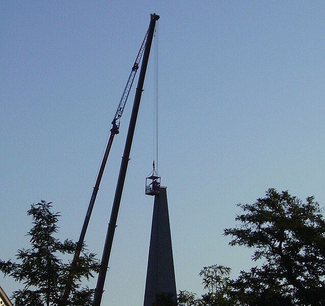 File:Spitze der Martinskirche.JPG