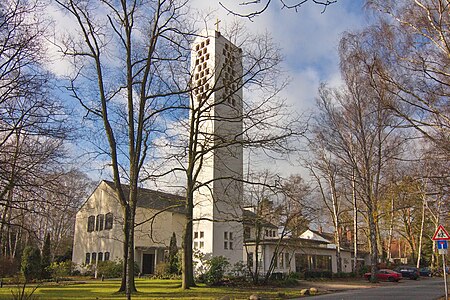 St. Philippus Kirche in Isernhagen Süd (Hannover) IMG 2620