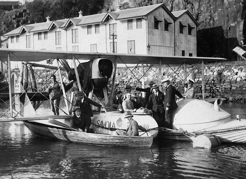 File:StateLibQld 1 113220 Seaplane Savoia Marchetti on the Brisbane River, August 1925.jpg