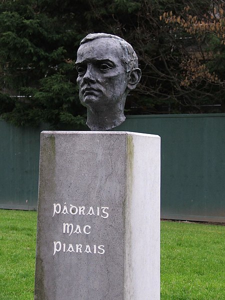 File:Statue padraig pearse.jpg