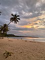 Suasana Pantai Bara di sore hari