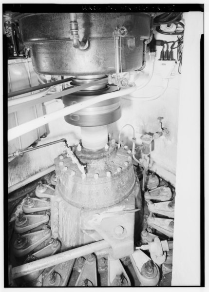 File:TOP-VIEW OF TURBINE CASE WITH WICKET GATE MECHANISM FOR -3 GENERATOR. PHOTO BY JET LOWE, HAER, 1995. - Elwha River Hydroelectric System, Elwha Hydroelectric Dam and Plant, HAER WASH,5-POAN.V,3A-25.tif