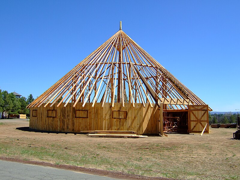 File:The New Round Barn.JPG