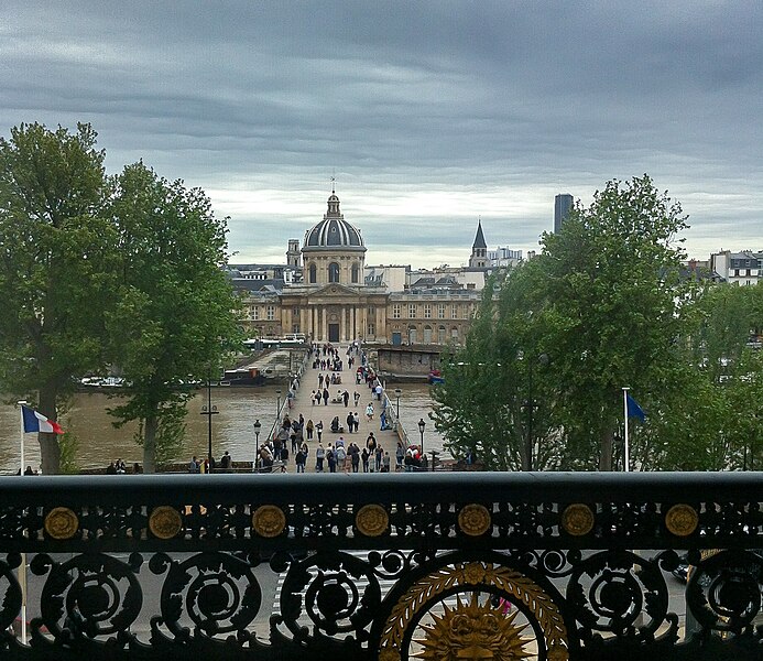 File:The Pont des Arts as seen from the Louvre, Paris May 2015.jpg