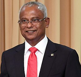 Primul ministru, Shri Narendra Modi, s-a întâlnit cu președintele Maldivelor, domnul Ibrahim Mohamed Solih, la Male, Maldive, la 17 noiembrie 2018 (decupat) .JPG