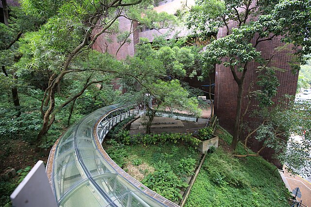 640px-The_university_of_hong_kong_04.jpg (640×427)