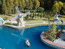 The 1/25 scale miniature windmills of Kinderdijk (left) and Zaanse Schans B (right) in Tobu World Square, Japan. The windmills in Tobu World Square.jpg