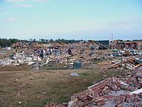 Verwüstungen in Madison nach einem Tornado im November 2001