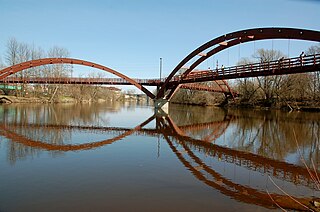 <span class="mw-page-title-main">Multi-way bridge</span> Bridge that spans more than two points