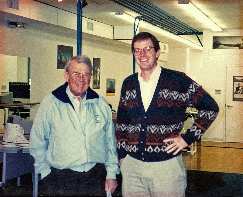 ウィリアム・ヒューレット（左）とアラン・トリップ（右）1993年 Wikipediaより